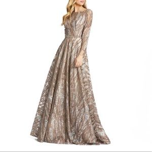 Mac Duggal Embroidered & Embellished Long Sleeve Tulle Ballgown New With Tag